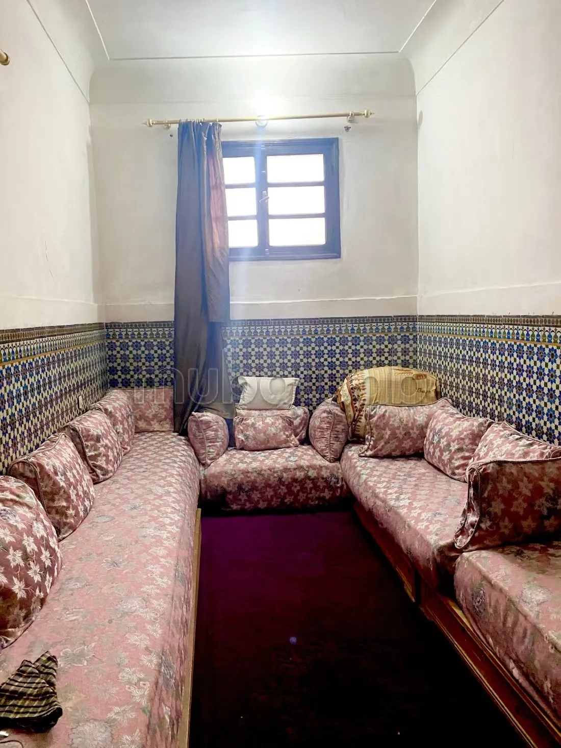 Riad titré avec accès voiture et trois façade 
7min à la pla... - مراكش