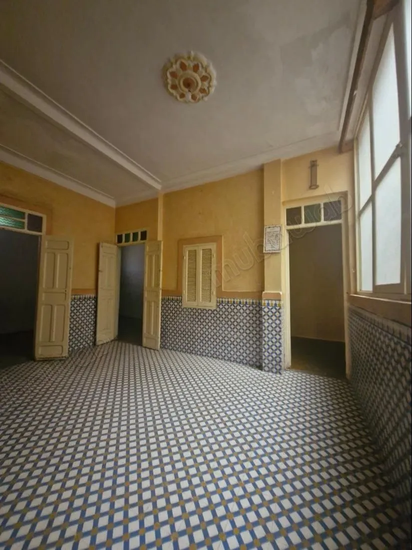 Vente d'un superbe riad à El Moukef.
Superficie 90 m² - مراكش (3)