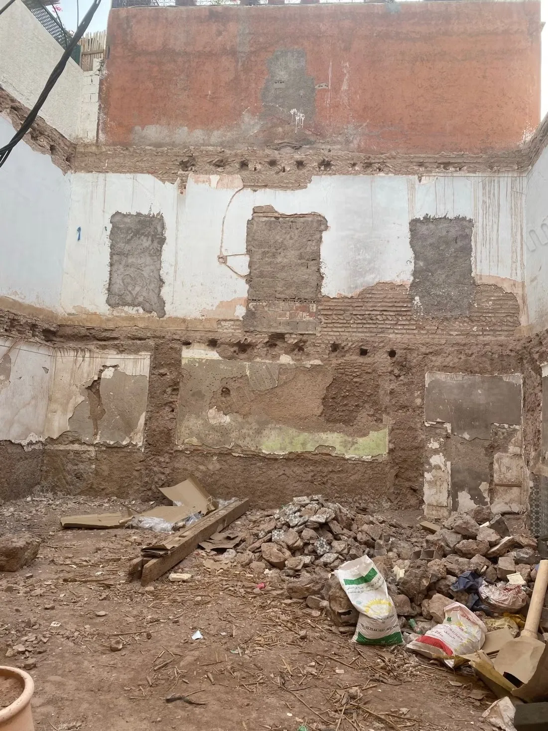 Terrain réquisitionne à vendre avec une bon prix 
Surface de... - مراكش