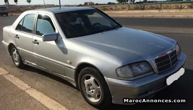 Mercedes benz 220 class c - الدار البيضاء