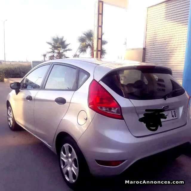 Ford fiesta essence - الدار البيضاء