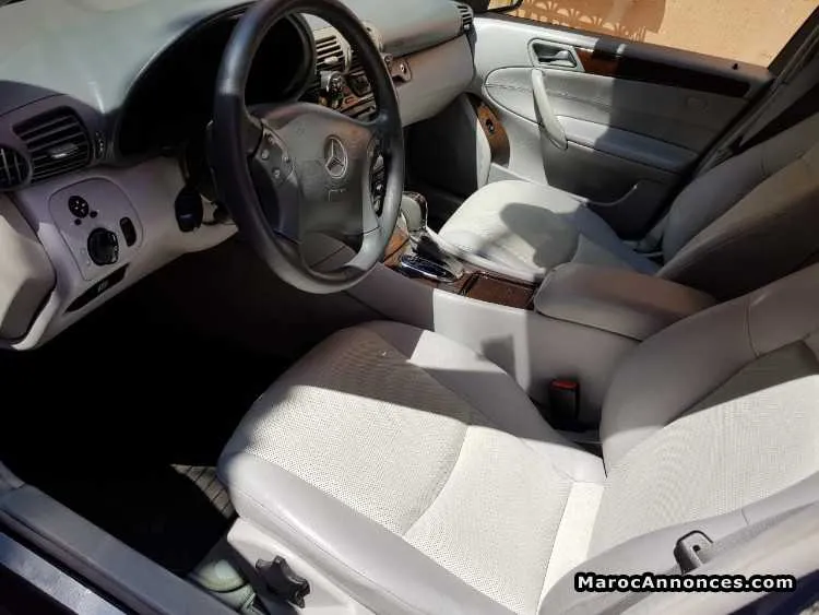 Mercedes-benz classe c 220 diesel -2004 - الدار البيضاء (3)