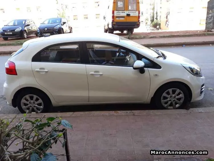 Kia rio diesel climatisé 125000dh - الدار البيضاء (2)