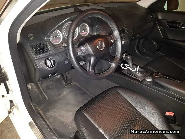 Mercedes c220 - الدار البيضاء (2)