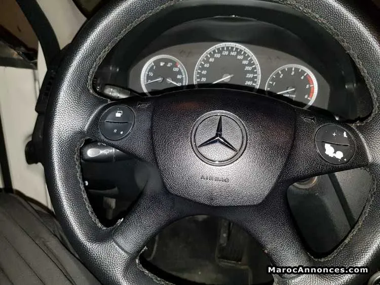 Mercedes c220 - الدار البيضاء