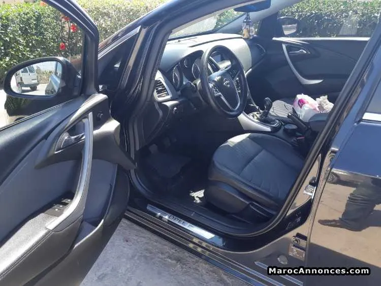 Opel astra cosmo - أكادير