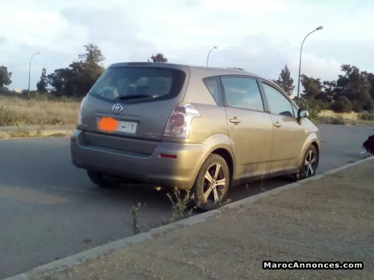 Toyota corolla verso 2005 - الرباط