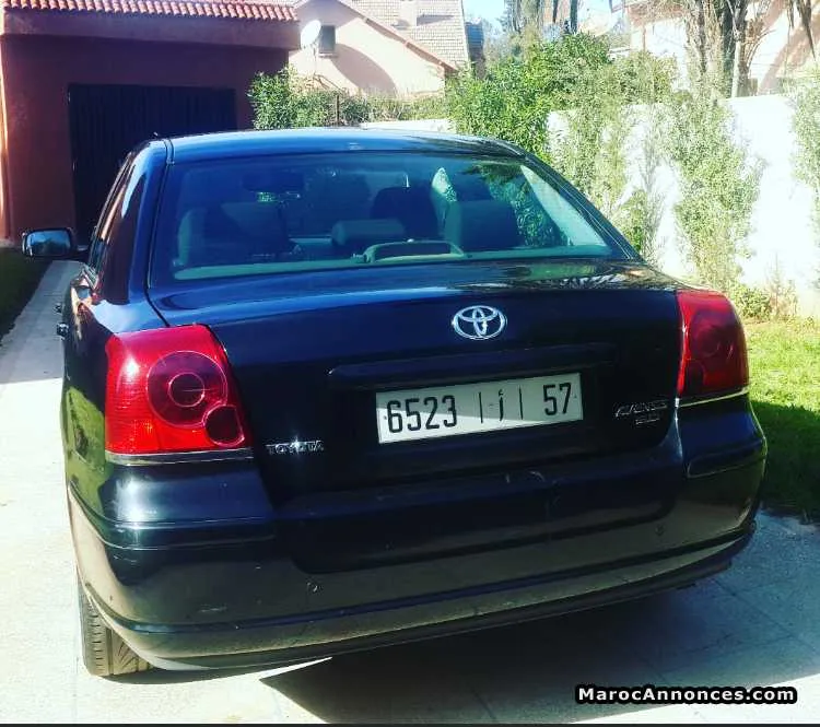 Toyota avensis à vendre - خريبكة (2)