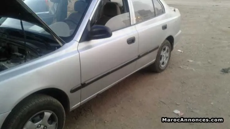 Voiture en bonne etat de marche - سيدي قاسم (2)