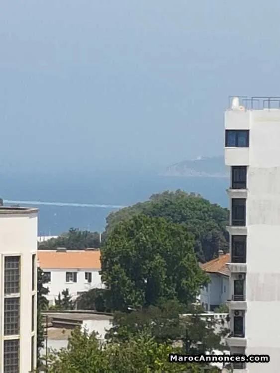 Appartement garage 2 ascenseur vue sur mer à iberia - طنجة
