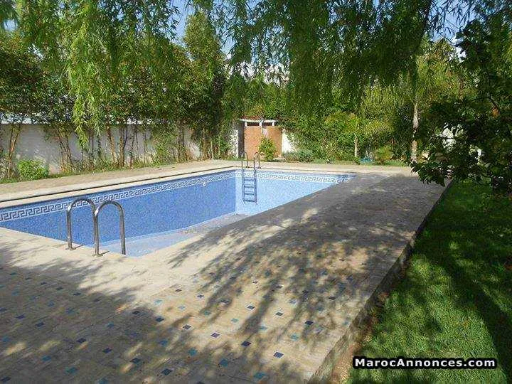 Villa à vendre à basatin lmanzeh route zaiir - الرباط