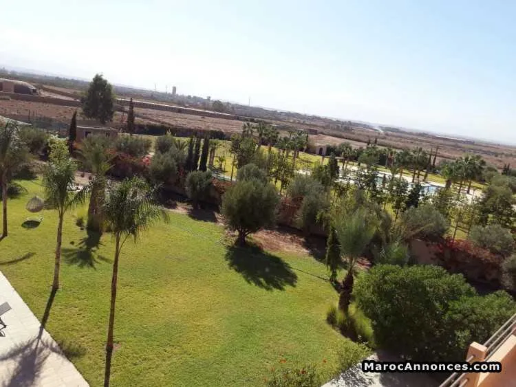 Villa contemporaine à tamesloht - مراكش (2)