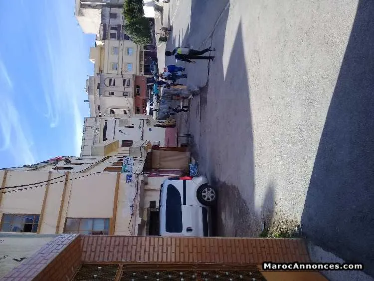 قطعة أرضية للبيع حدا مدرسة مولاي عبد الرحمان - طنجة (2)