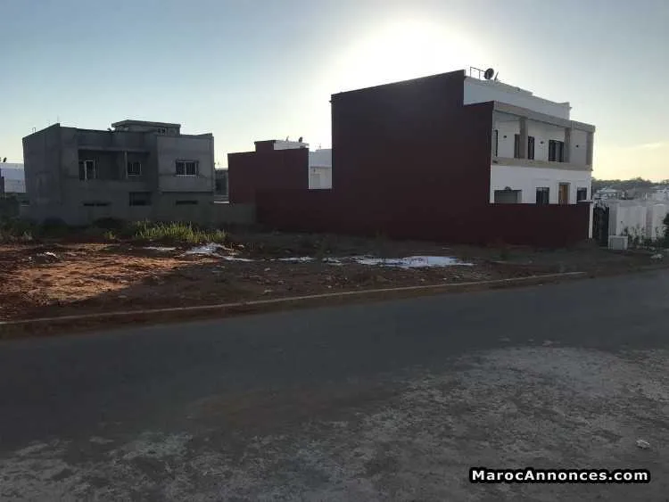 Terrain villa golf à vendre 350m2 sur route mehdia - القنيطرة