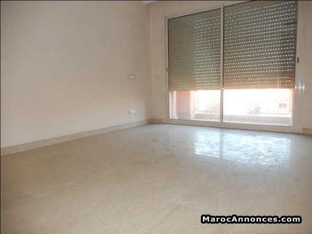 Appartement  de 3ch vc balcon et piscine à guéliz - مراكش (3)