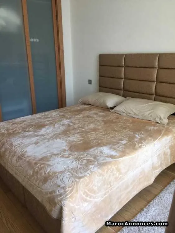 Appartement 100m meublé a anfa place - الدار البيضاء (2)