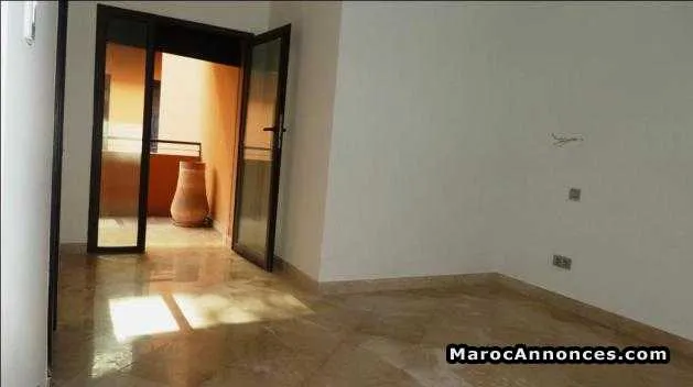 Appartement  à louer vide bien placé au carré eden - مراكش (3)