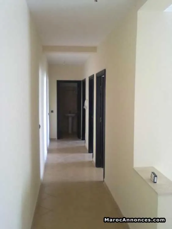 Appartement semi meublé a deroua a louer - الدار البيضاء