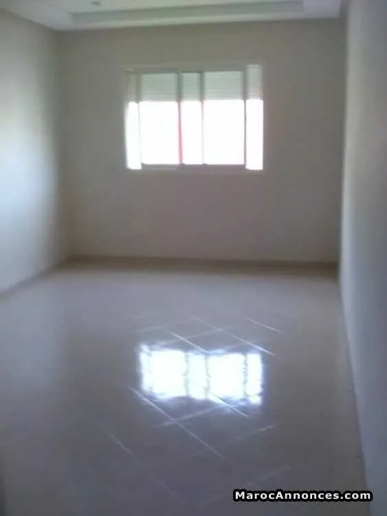 Appartement avec ascenseur & parking s-sol - الجديدة (2)