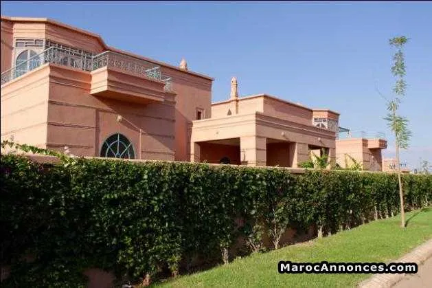 Villa 3ch vide dans le golf d'amelkis - مراكش