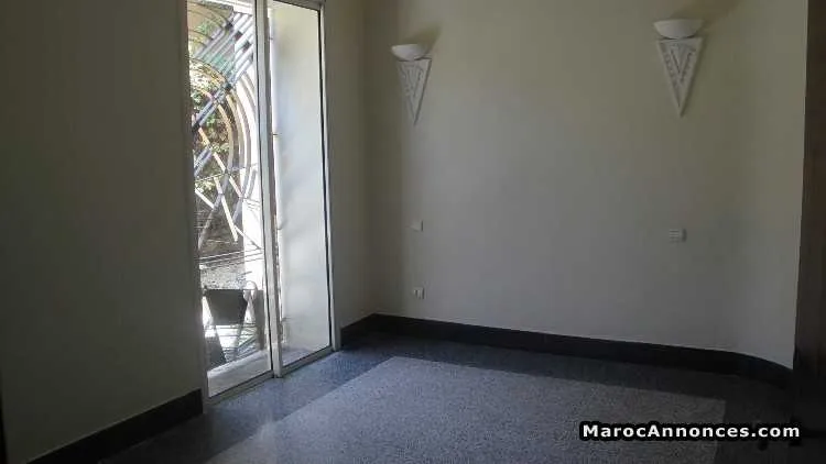 Joli villa à louer de 300 m² à anfa supérieur - الدار البيضاء (2)