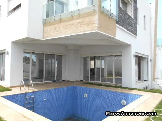 Villa de standing en location  à rabat el harhoura - الرباط