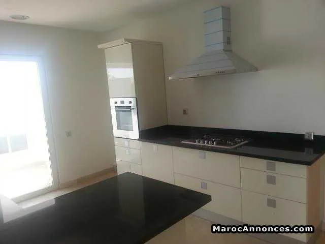 Villa de 600 m² à bouzkoura - الدار البيضاء (3)