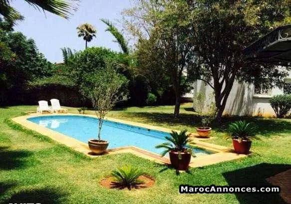 Villa meublée en location à souissi - الرباط