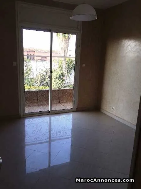 Villa de 200m² à louer sur c.i.l - الدار البيضاء (3)
