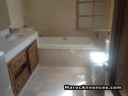 Villa de haut standing  à la location à ain diab - الدار البيضاء (3)