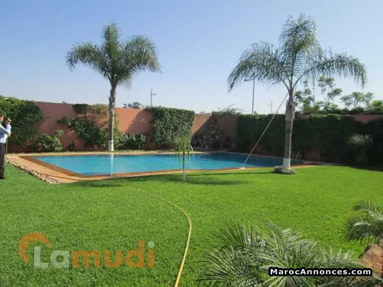 Villa en location à souissi - الرباط (2)