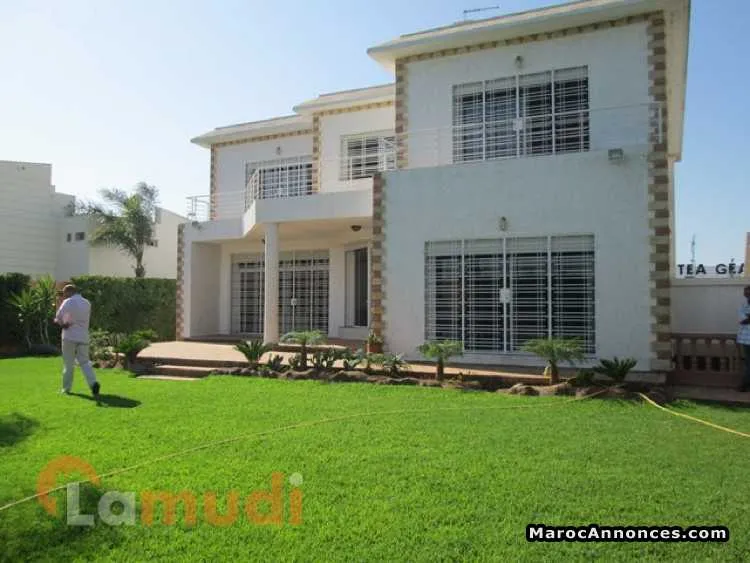 Villa en location à souissi - الرباط