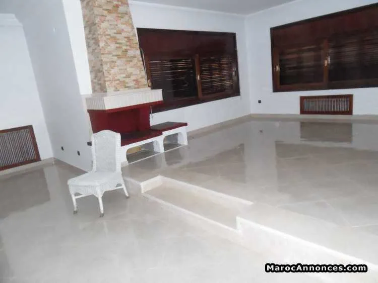 Villa en location à souissi - الرباط