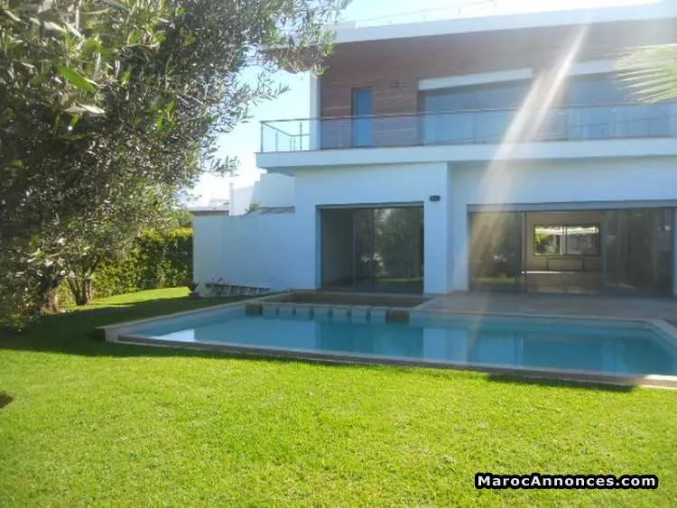 Villa en location à ain diab ii - الدار البيضاء