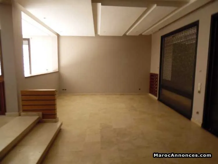 Villa en location à hay riad 550m² - الرباط