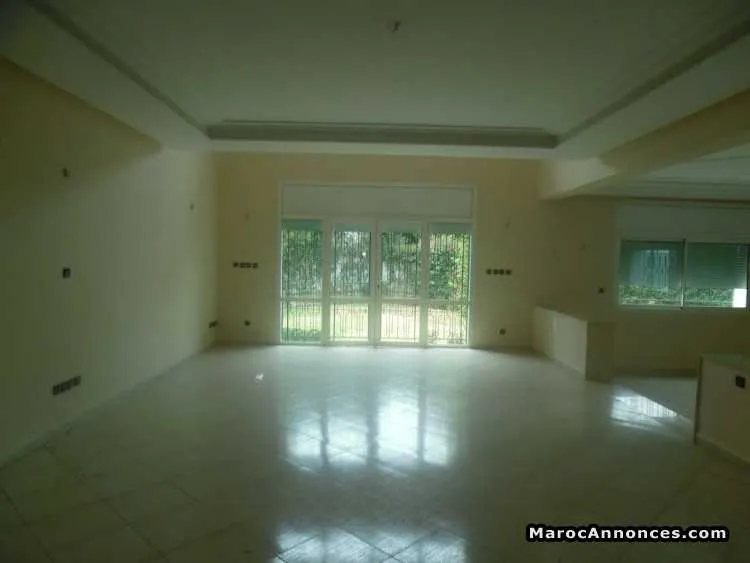 Villa en location à hay riad 700m² - الرباط