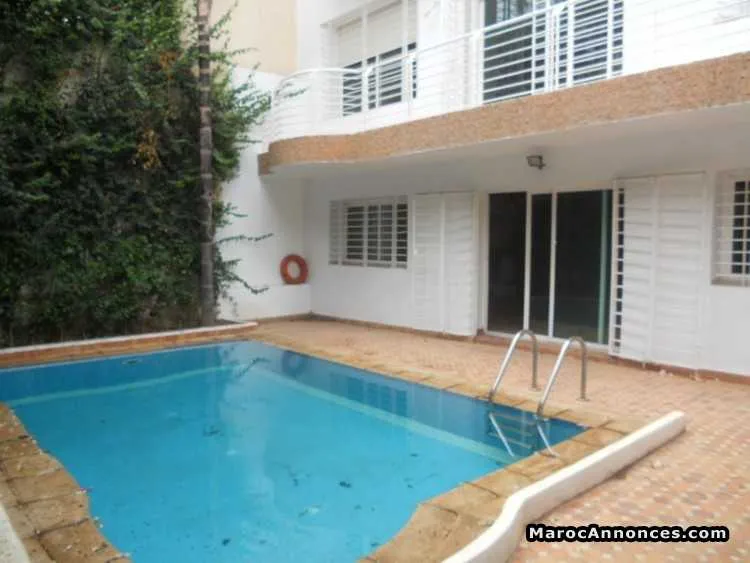 Villa en location à ain diab ii - الدار البيضاء