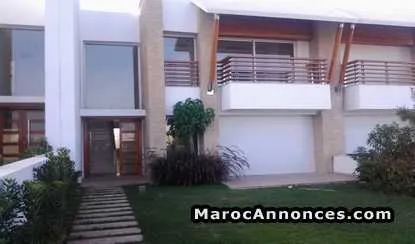Villa à louer de 337 m² à bouskoura - الدار البيضاء
