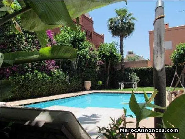 à louer villa vide de 4ch vc piscine à targa - مراكش