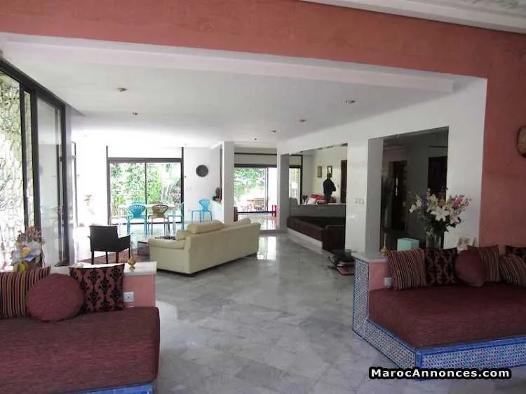 Villa meublée de 850m² sur c.i.l - الدار البيضاء
