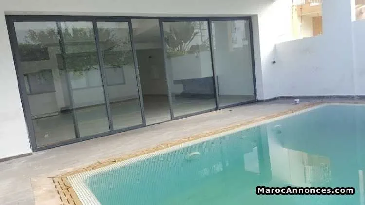 Location villa avec piscine ain diab - الدار البيضاء
