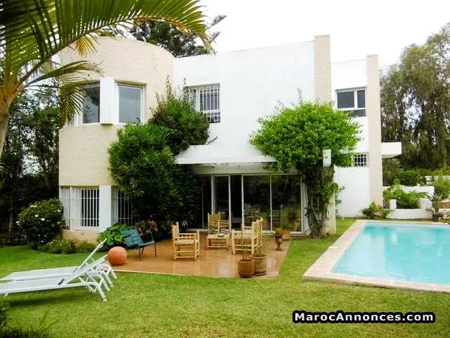 Villa à louer de 800 m² - ain diab - الدار البيضاء