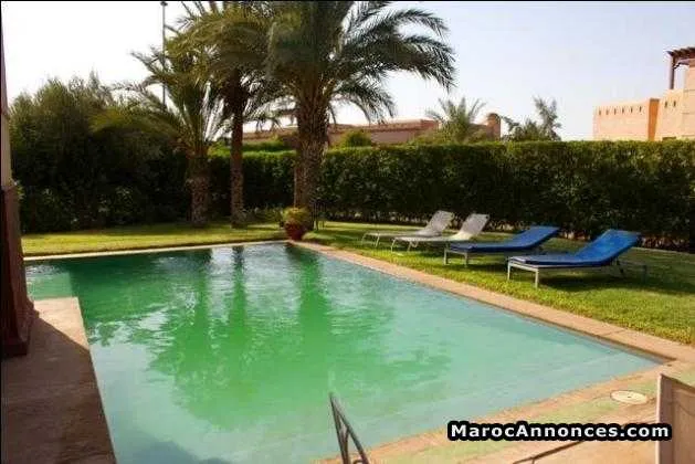 Villa 3 ch avec piscine privée avec tennis - مراكش