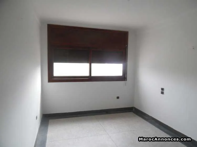 Villa en location à souissi - الرباط (3)