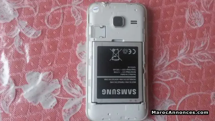 Samsung galaxy j1 mini 2016 - الدار البيضاء (3)
