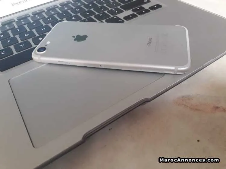 Iphone 7 silver 128 gb - الدار البيضاء (2)