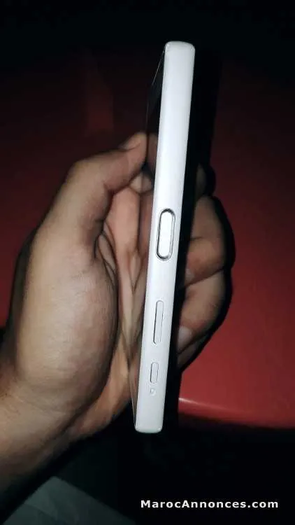 Sony xperia z5 compact - فاس (3)