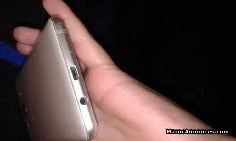 Samsung galaxy j5 6 (2016) gold - الدار البيضاء