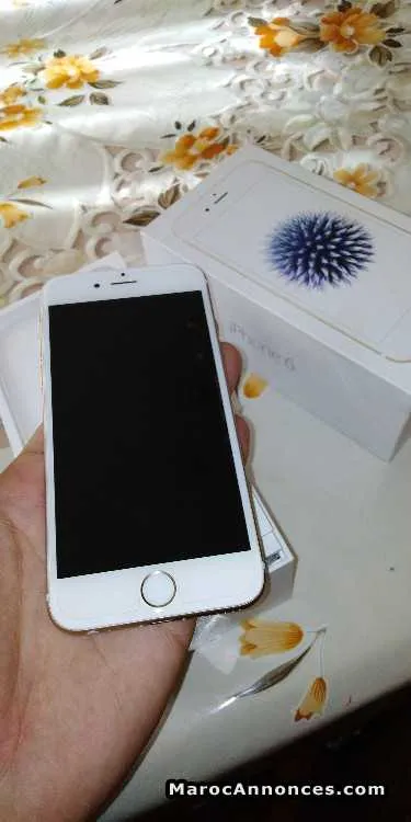 Iphone 6 gold  32go neuf du boutique à vendre - الجديدة (3)