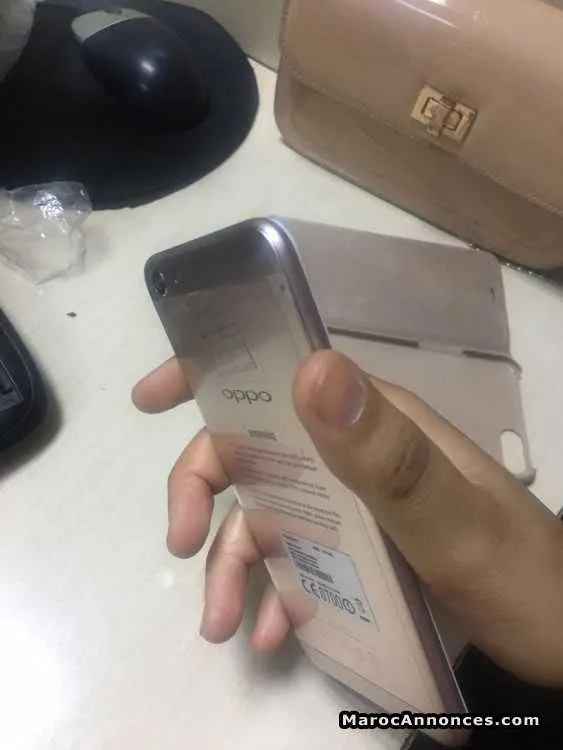 Oppo f3 - الدار البيضاء (3)